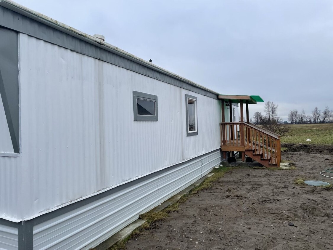 Primary Photo - Country Living 2-Bedroom 1-Bath