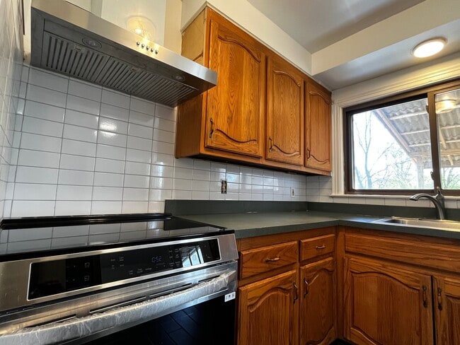 Foto del edificio - 108 Ruden St