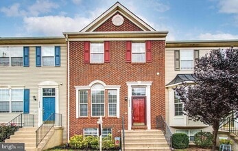 Building Photo - 14222 Hunters Run Way