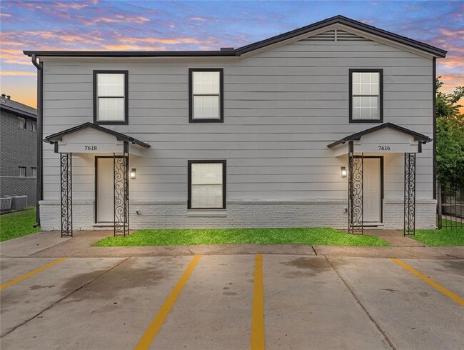 Building Photo - 7616 Grahamcrest Dr