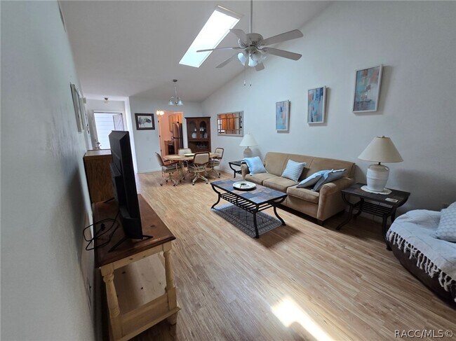 Foto del edificio - 741 E Hartford St