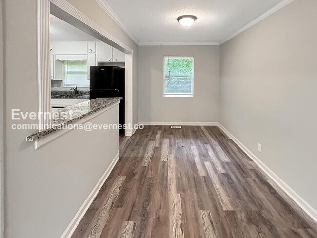 Foto del edificio - 2913 Debra Dr