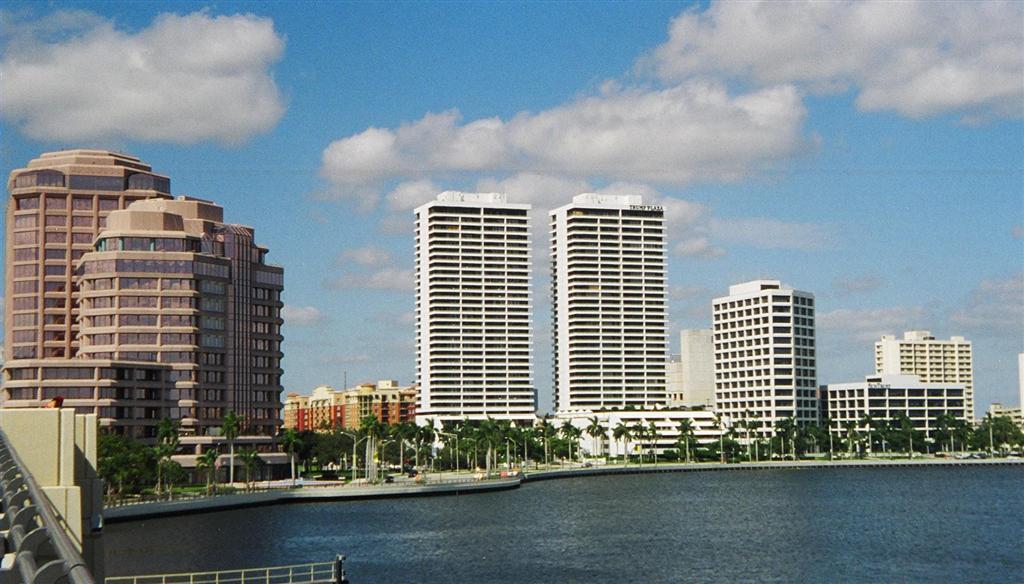 Primary Photo - 525 S Flagler Dr