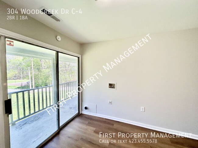 Building Photo - 304 Woodcreek Dr C