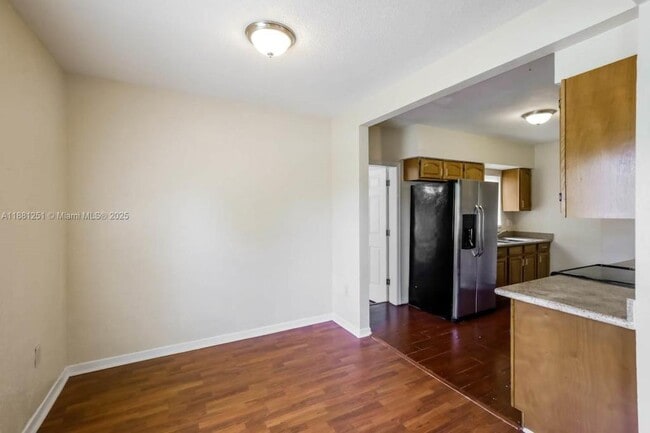 Foto del edificio - 1815 NE 178th St