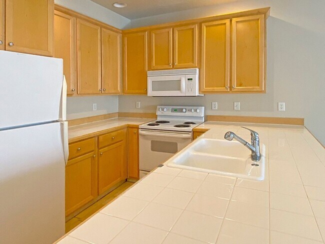 Foto del edificio - Extraordinary Corner Unit 4 Bedroom in Tim...