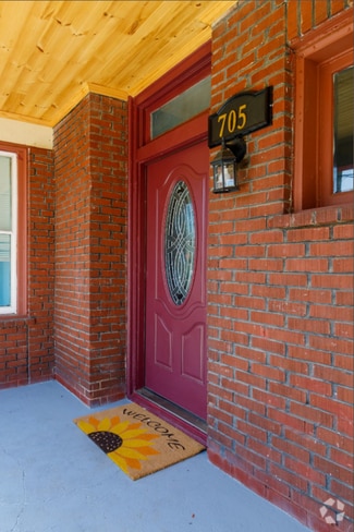 Building Photo - 705 Marshall Ave SW
