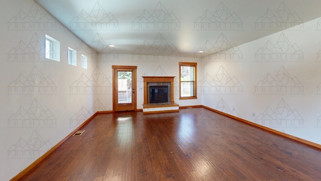 Building Photo - Beautiful 3 bedroom 2 bath home!