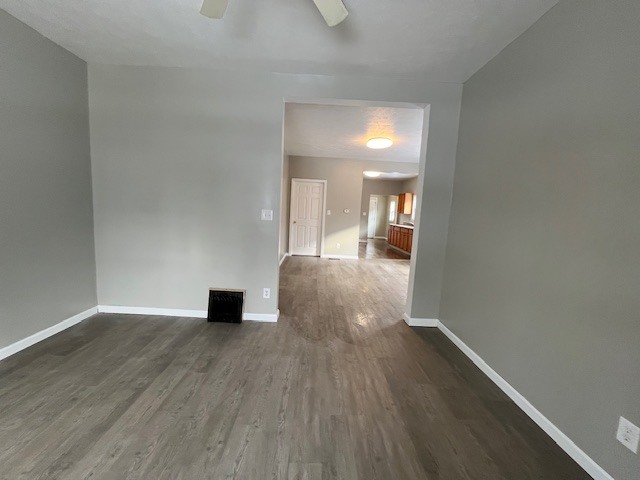 Foto del edificio - 418 Studebaker St