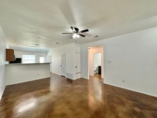 Building Photo - 227 N Mary Jo Dr
