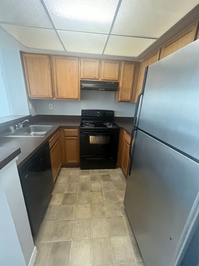 ONE BEDROOM ONE BATHROOM! Waterfront Commu... - ONE BEDROOM ONE BATHROOM! Waterfront Commu... Apartment