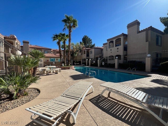 Foto del edificio - 1851 Hillpointe Rd