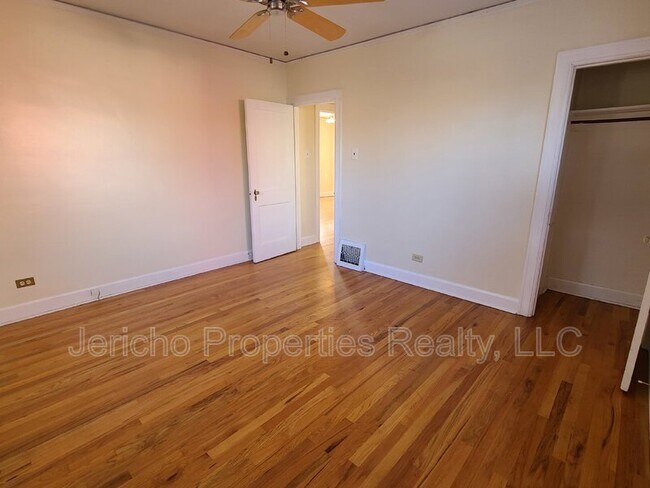 Foto del edificio - 3745 Quitman St