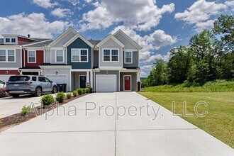 Building Photo - 30 Mardale Ln