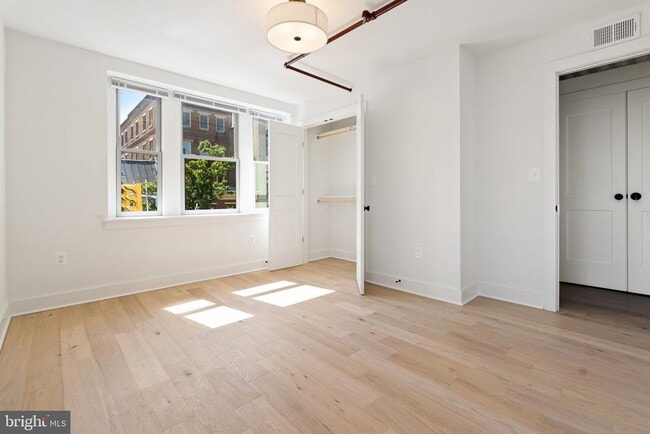 Foto del edificio - 901 King St