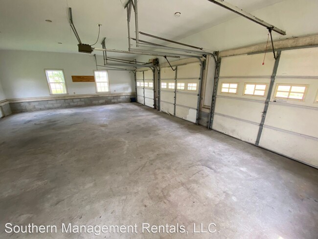 Building Photo - 3 br, 2 bath House - 305 Basehoar School Rd