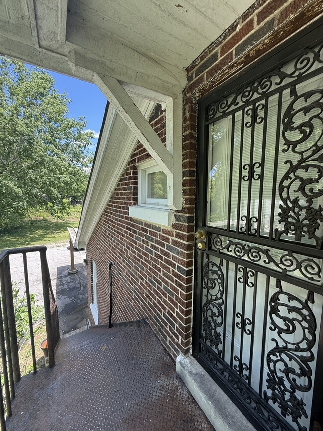 Building Photo - 1115 Nashville Hwy