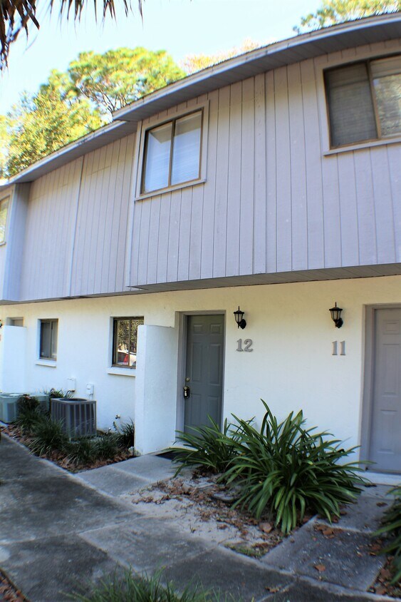 3600 SW 19th Ave Unit 12, Gainesville, FL 32607 Condo for Rent in