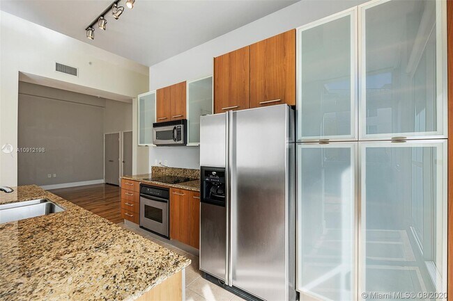 Building Photo - 9055 SW 73rd Ct