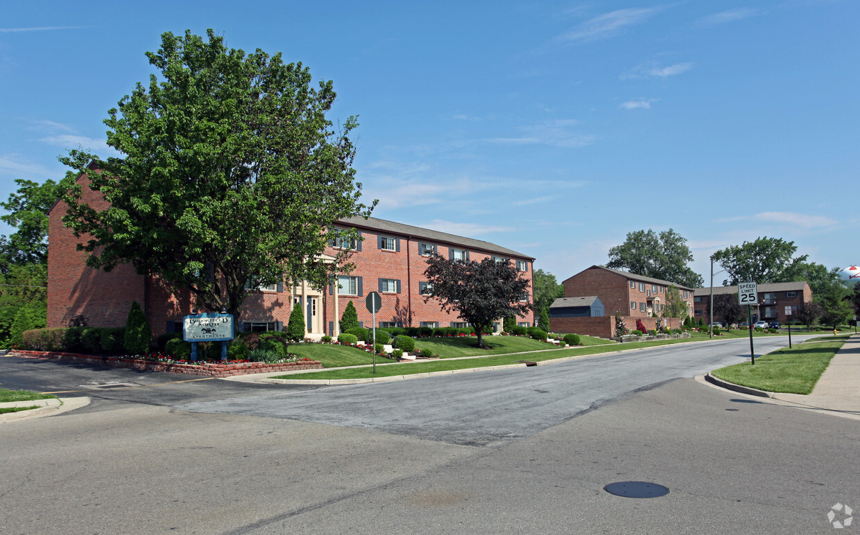 Brookfield North - Brookfield North Apartments