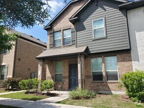 Building Photo - 7220 Wyoming Springs Dr