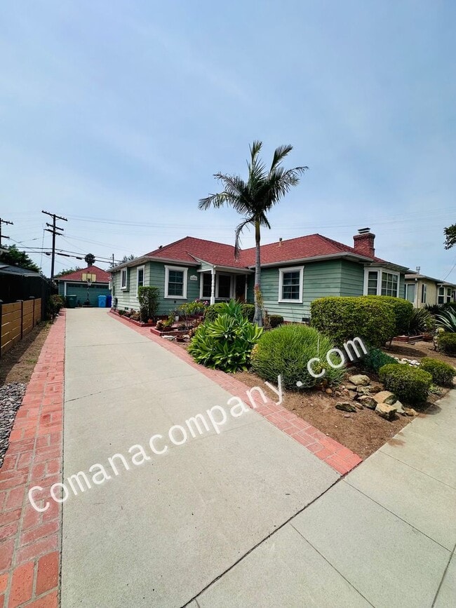 Building Photo - 4806 Aragon Dr