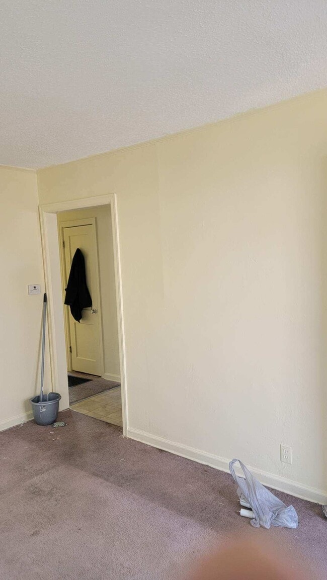 Building Photo - 907 Cheyenne St