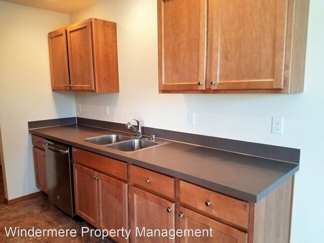 Building Photo - 5993 Caymans Pl NE
