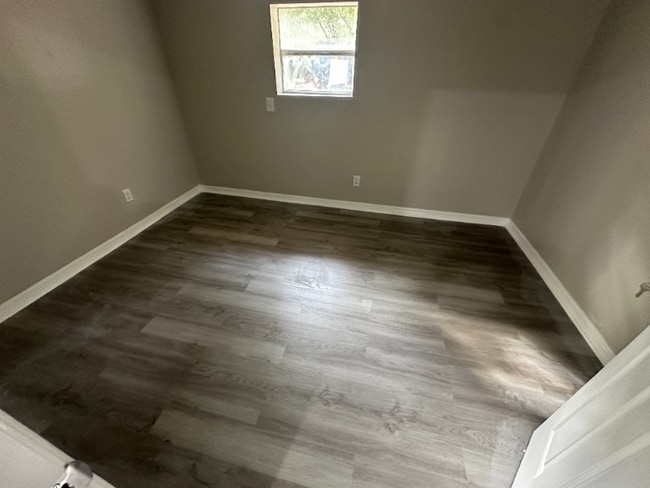 Building Photo - 8359 Walden Rd