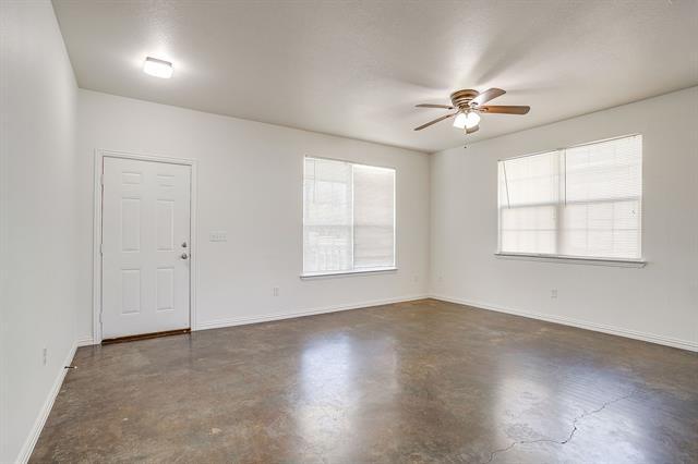 Foto del edificio - 723 Hometown Vlg Ct