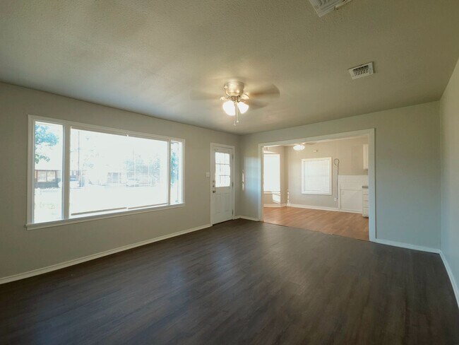 Foto del edificio - 2602 Amherst St