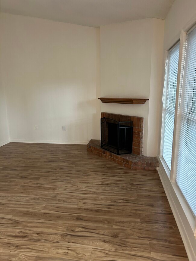 Photo - 628 Trinidad Ct Townhome