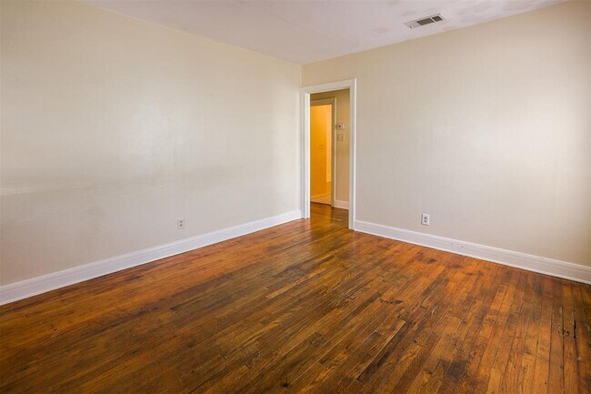 Foto del edificio - 5504 Avenue F