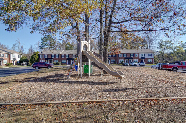 Building Photo - Oakview Terrace