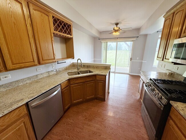 Foto del edificio - 3313 Bromley Ln