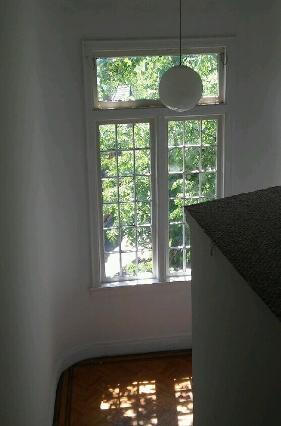 Foto principal - 151 W River St