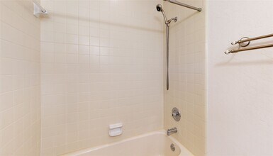 Building Photo - 11 Sand Piper Pl