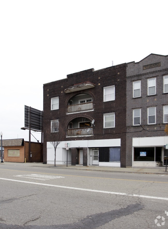 6062 E Main St, Alliance, OH 44601 Apartments Alliance, OH