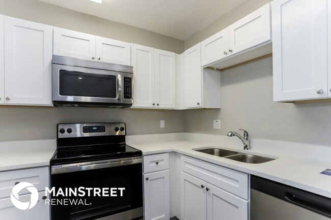 Building Photo - 8464 Hollyhock Ave