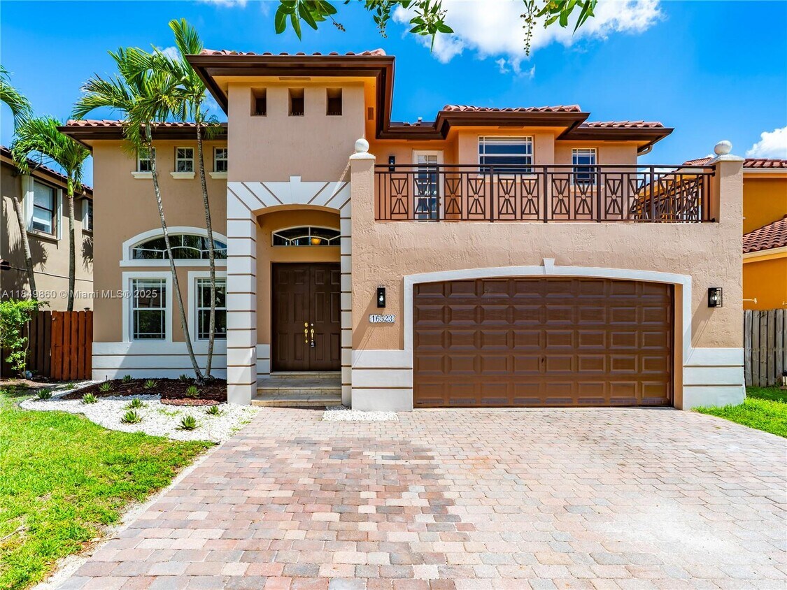 Foto principal - 16523 SW 66th St