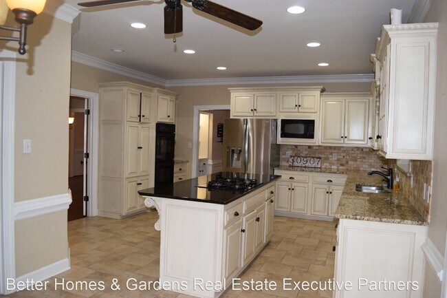 Building Photo - 4 br, 2.5 bath House - 133 Reed Creek Road