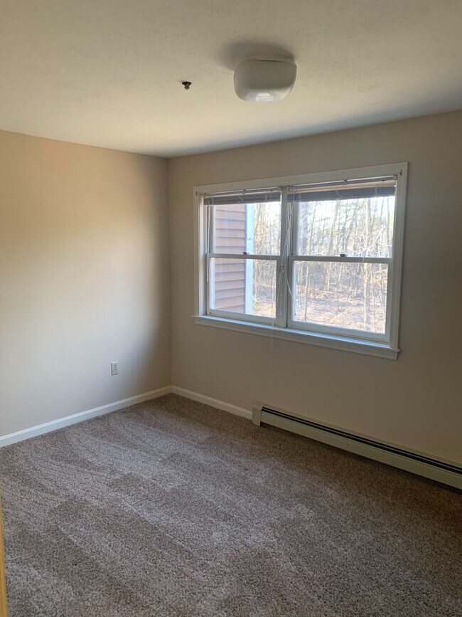 26 Hillside Dr, Dover, NH 03820 Townhome Rentals in Dover NH