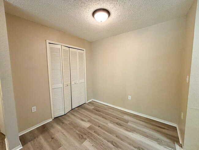 Foto del edificio - Windsor Park #523 - Pet Friendly!