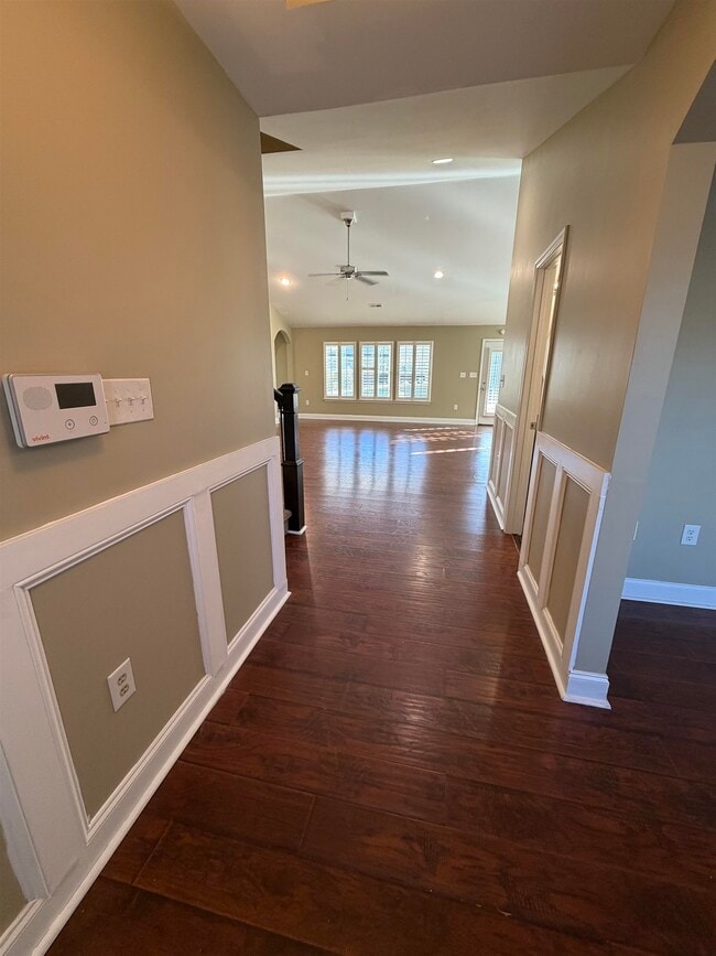 Building Photo - 619 Uniola Dr