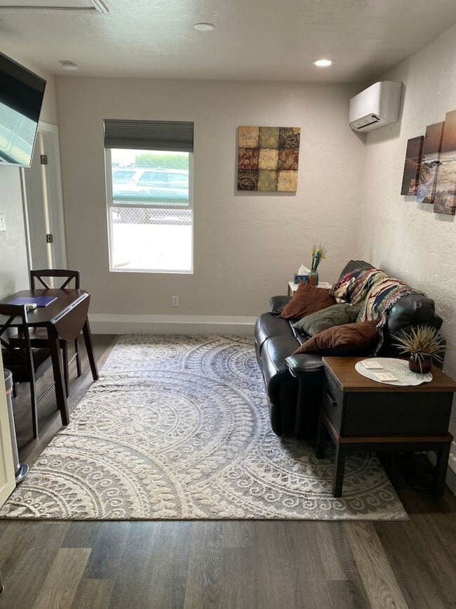 Foto del edificio - 910 S Lincoln Ave