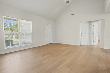 Building Photo - 511 Lavendula St