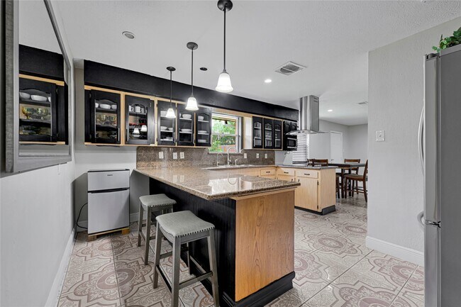 Foto del edificio - 1613 Wycliffe Dr