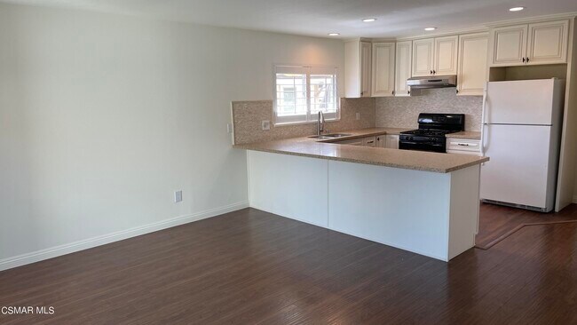 Building Photo - 2230 Portola Ln
