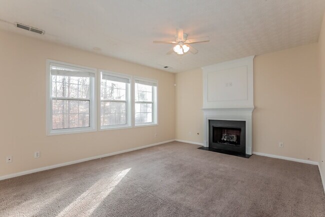 Foto del edificio - 7069 Silver Bend Pl SE