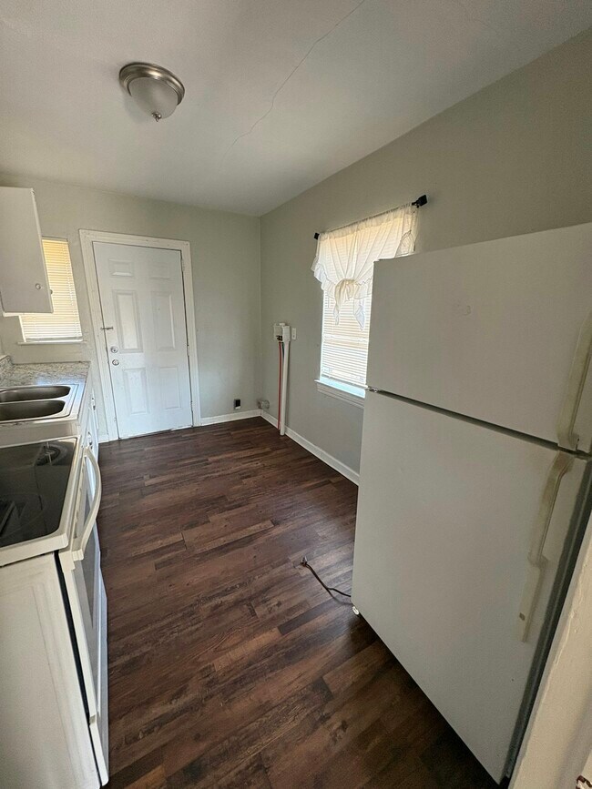 Foto del edificio - 5714 Court M Ct